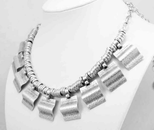 Wholesale silver necklace.
