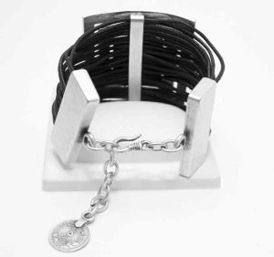Wholesale black leather bracelet.