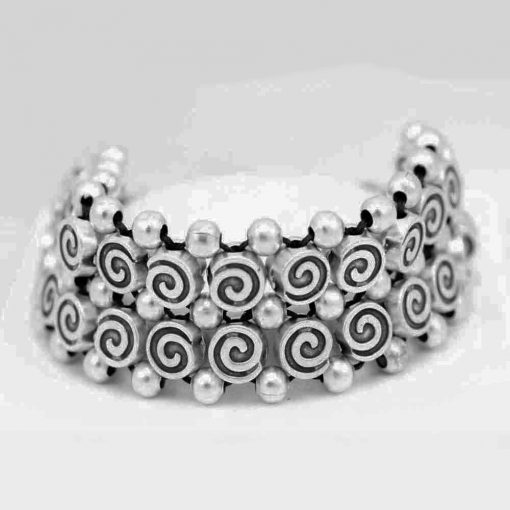 Mini swirl bracelet