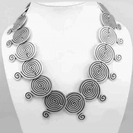 Swirl necklace